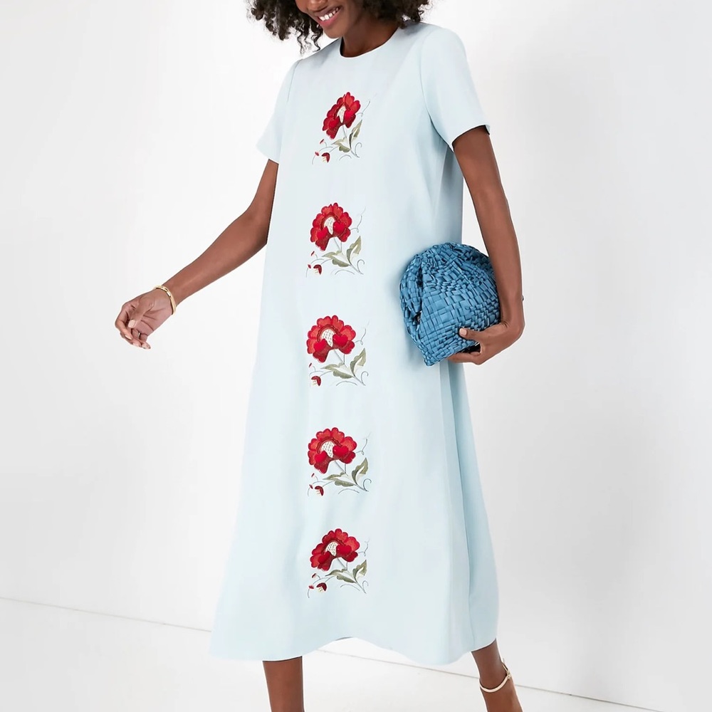 Tuckernuck Ladies Embroidered James Dress Lite Blue W/ Red Flowers XL